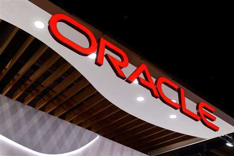 Sell Oracle Stock Now After Ascent Wealth Partners’ $6.6M Sale?